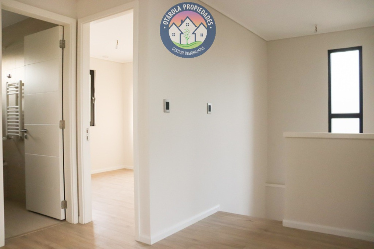 3 Habitaciones Habitaciones, ,3 BathroomsBathrooms,Casa,A la venta,1064